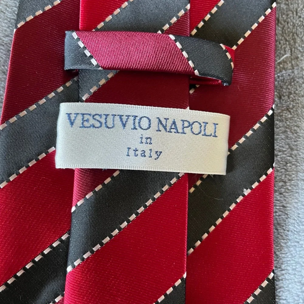 Vesuvio Napoli Italian Necktie Red Gray Black Striped Men's vintage‎ Tie